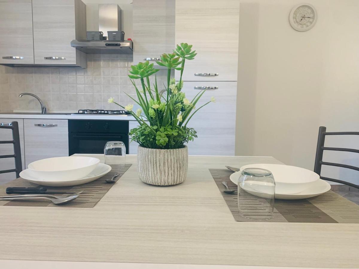 Appartamento Il Cortiletto Somma Lombardo Esterno foto
